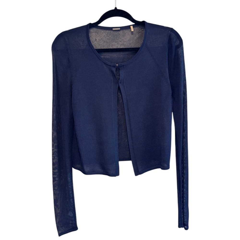 “Chic Navy Blue Lightweight Cardigan with Button Detail”